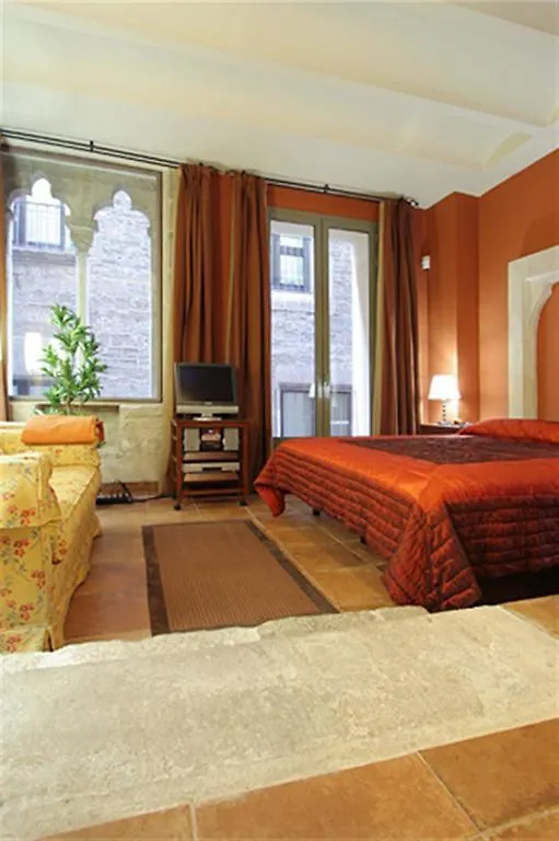 Friendly Rentals Dali Barcelona Apartment