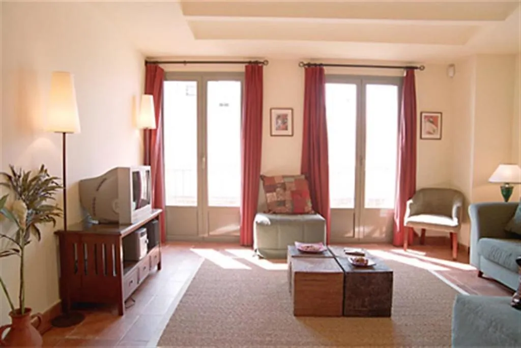 Friendly Rentals Dali Barcelona